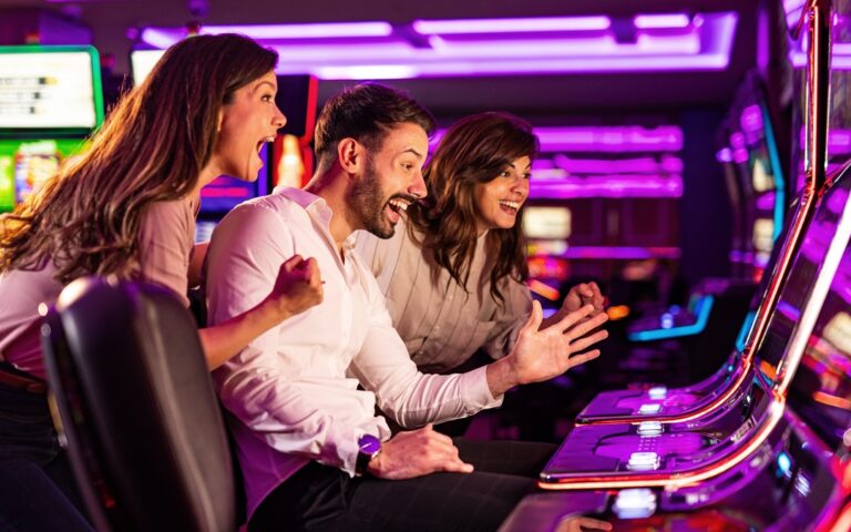 χρονιά-ρεκόρ-για-την-ελληνική-αγορά-τυ-263435